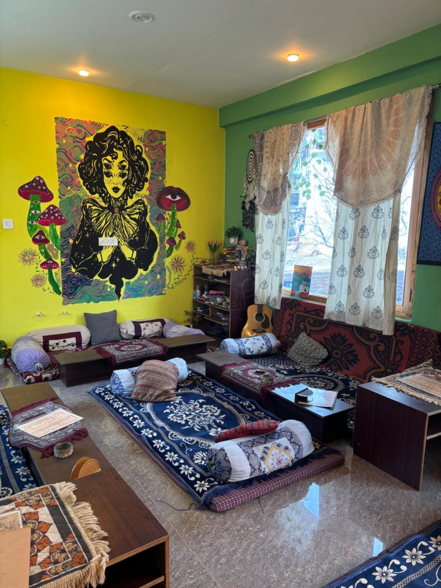 Shalom Guesthouse And Cafe Kalgha Exterior foto